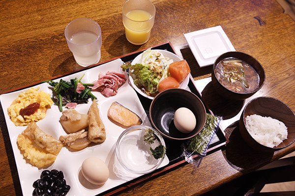 翌日の朝食