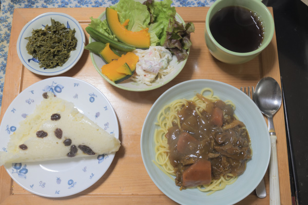 カレーパンと蒸しパンランチ