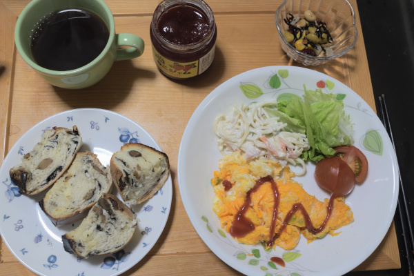 久々のオムレツ焼きに失敗する