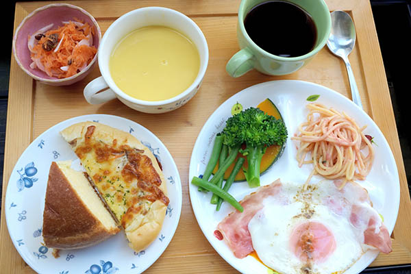 土曜日の我が家の朝食