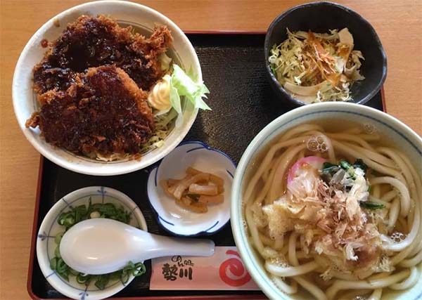 ソースカツ丼とうどんのランチ