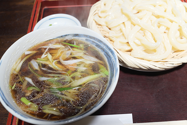 あつあつのきのこ汁に冷たいうどん　850円