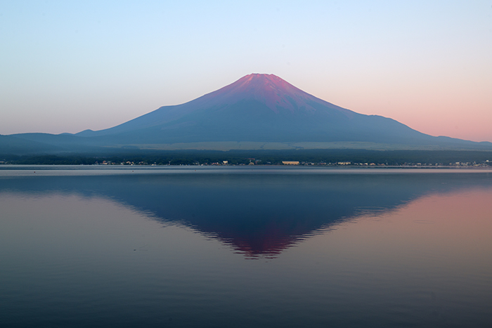 未明の赤い時刻（赤富士の始まり）