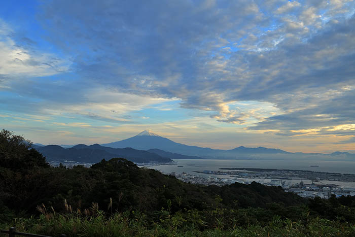 富士山山頂に冠雪