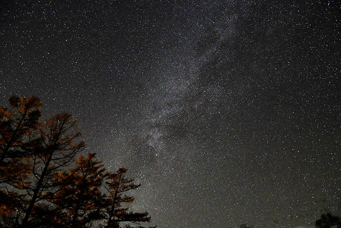 天の川と透明感のある夜空