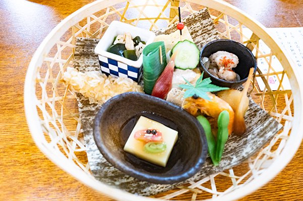竹かご盛り