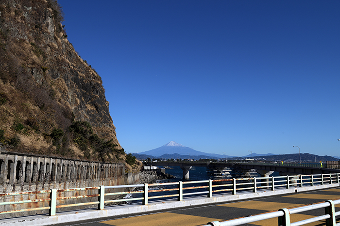 大崩海岸、海上道路