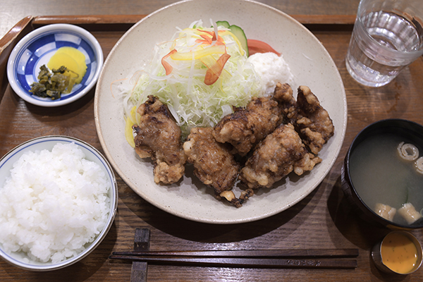 修善寺の洋食屋さんのから揚げ定食