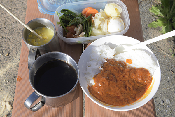 富士山見ながらカレーでモーニングでした。