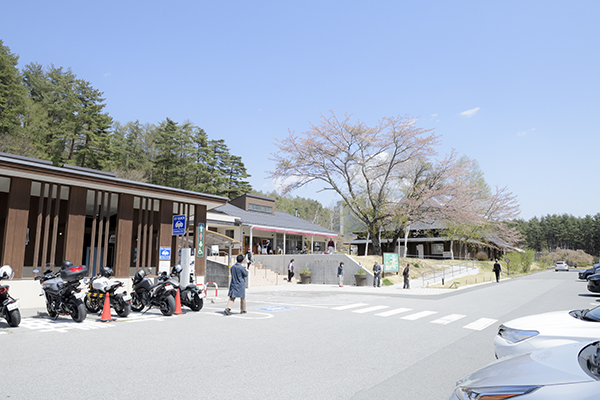 スパティオ小淵沢にあります