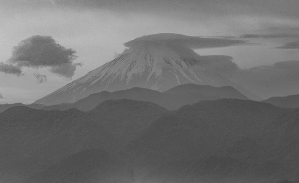 遊・湯ふれあい公園からの富士山