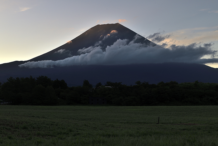 朝霧高原日の出前