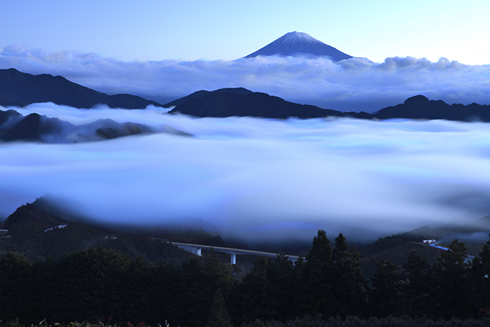 滝雲と朝富士