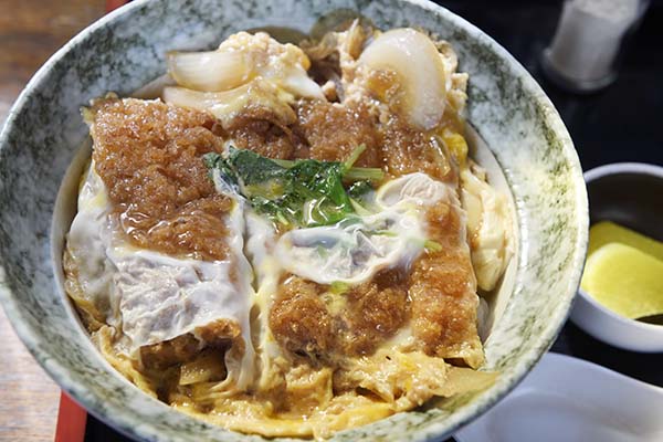 ぺんたつのかつ丼、ラーメンセット