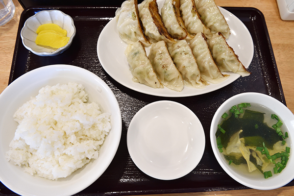 １０個の餃子定食