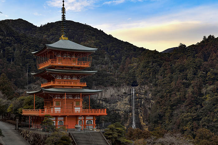 青岸渡寺、三重塔