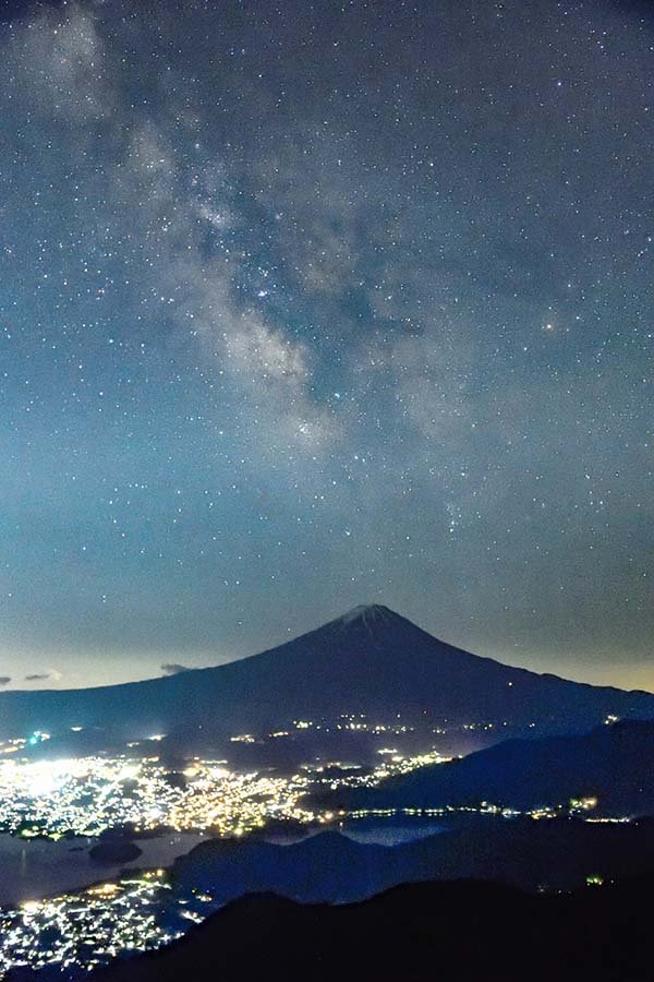 直立する天の川