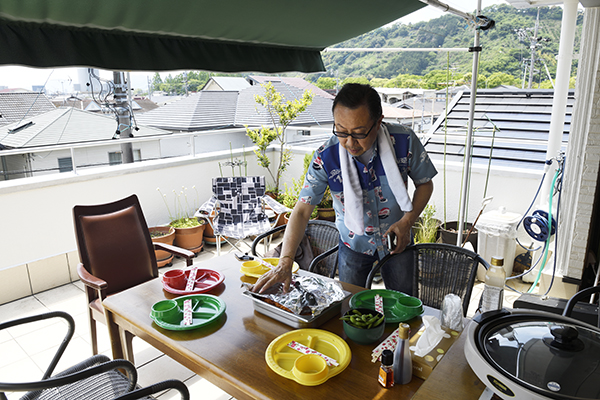 準備する前田さん