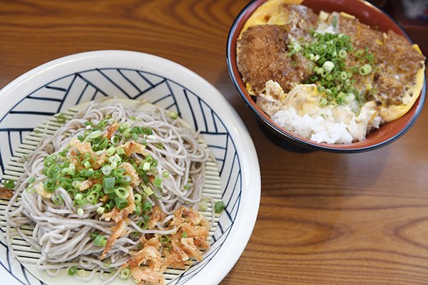 親子丼セットを頼みたかったが