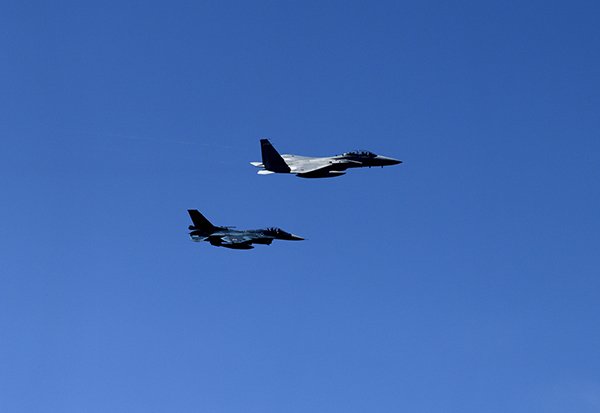 F-15とF-2の飛行