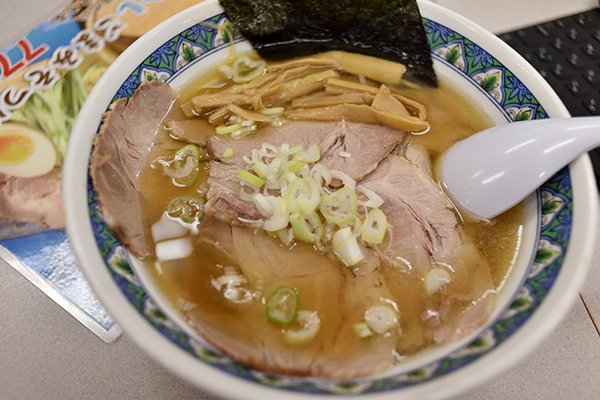 恵林寺近く、塩山めん丸でチャーシュー麺