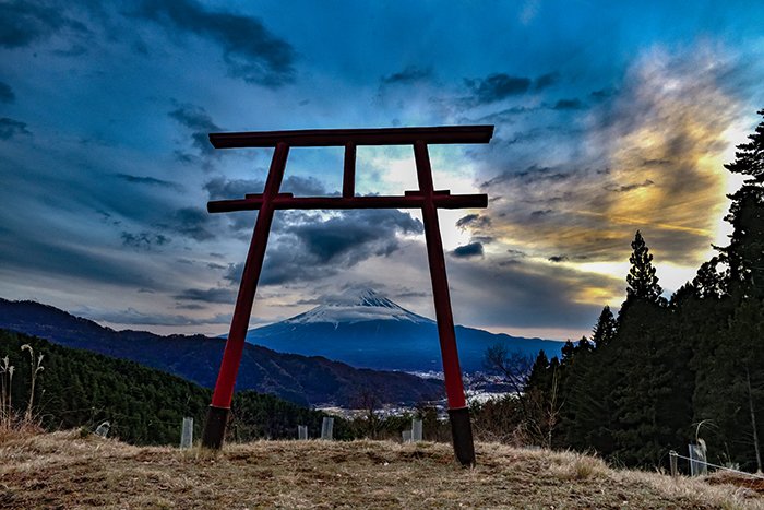 河口湖浅間神社遙拝所からの富士山