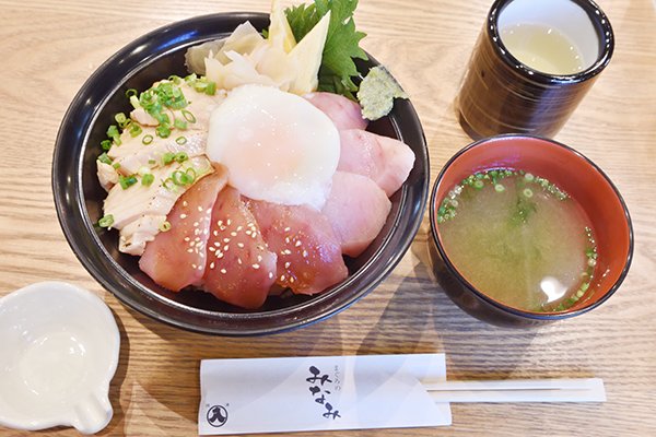 焼津直送のまぐろ人宿丼