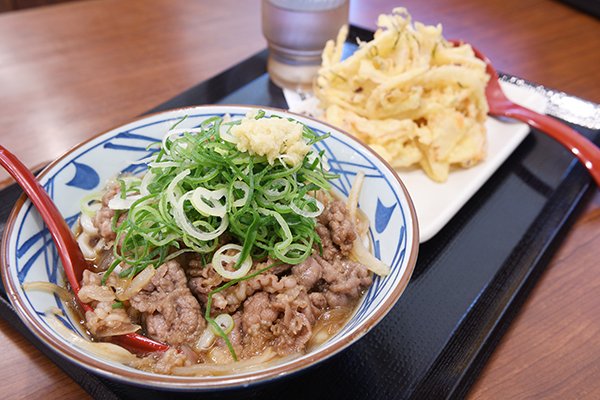 丸亀製麺の肉ぶっかけ蕎麦と野菜天