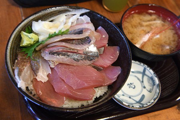 あやみや沼津５種海鮮丼