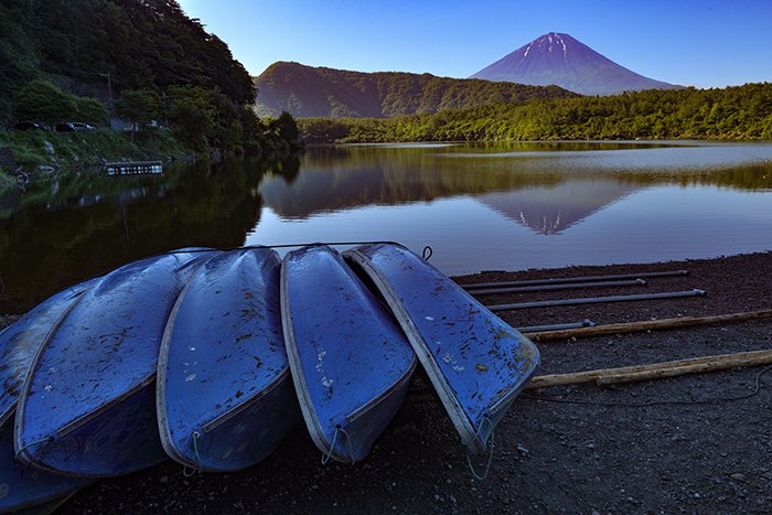 西湖の湖畔