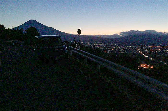 愛車と富士山