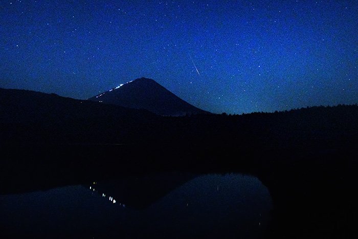 富士山をかすめて