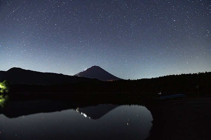 02:40の流星