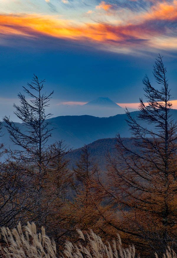 朝焼けと富士山