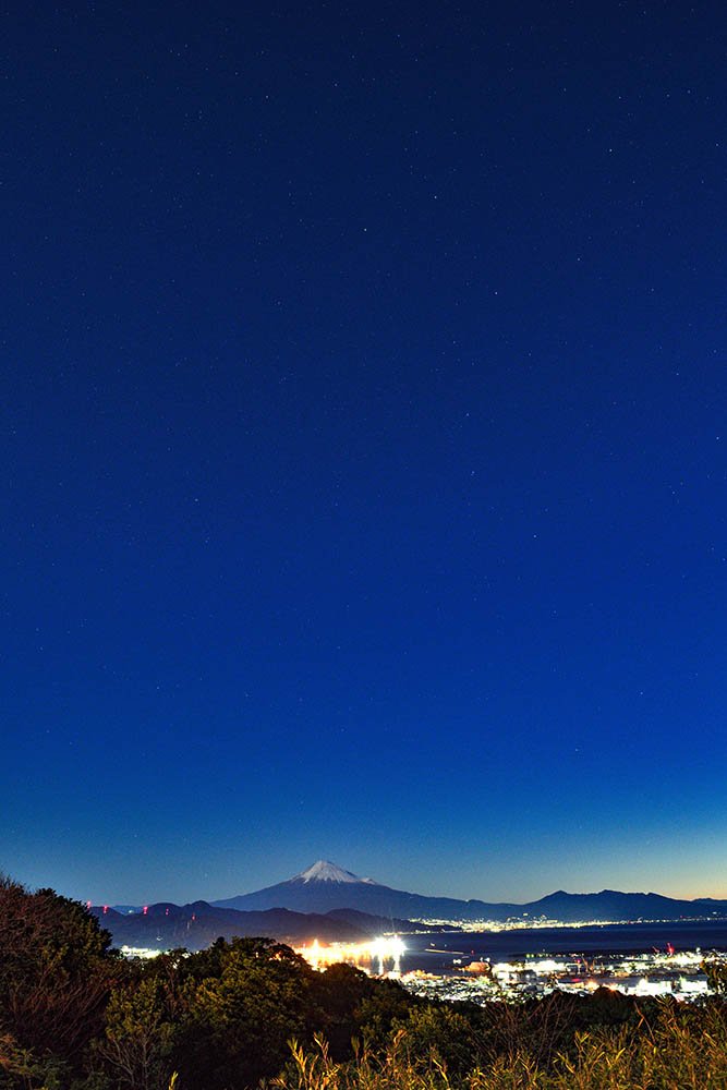 北斗七星と富士山