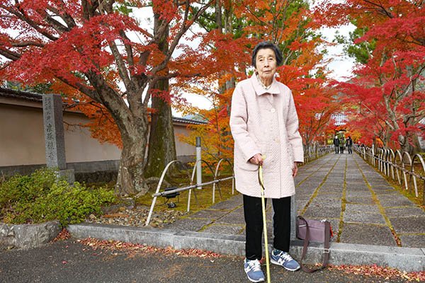 新光明寺は平たんで足の悪い母も助かります