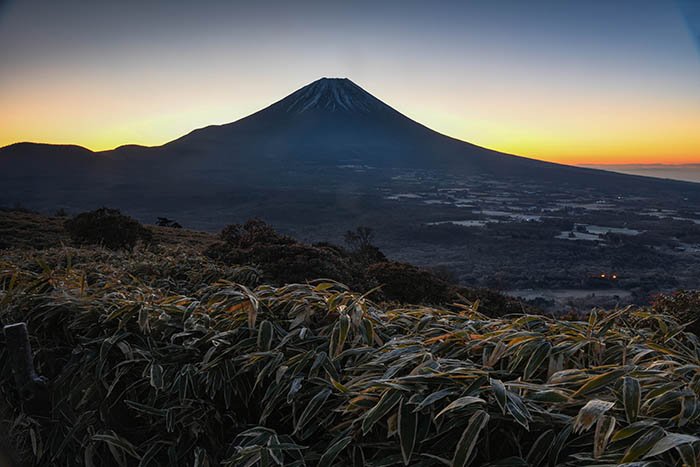 朝焼けと富士山