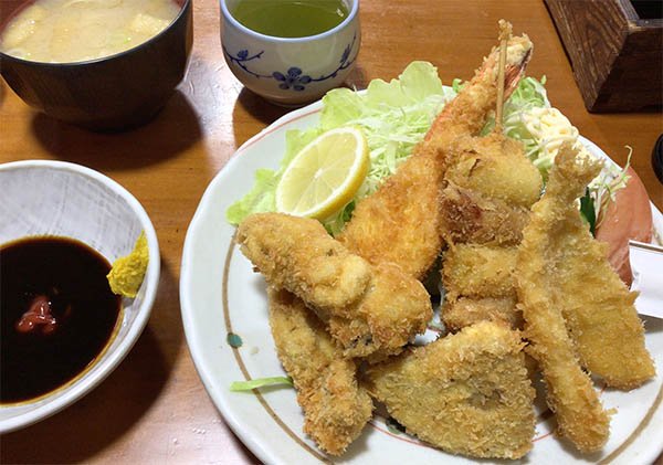 フライ定食メインはカキフライでした