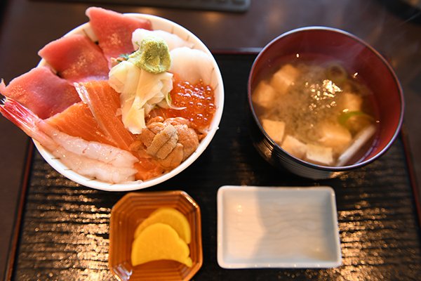 海鮮丼