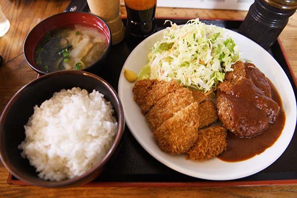 メンチカツとヒレカツ定食