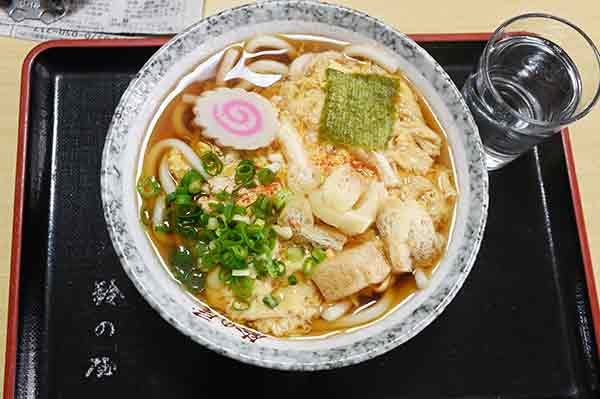 卵とじうどん400円。うまし！