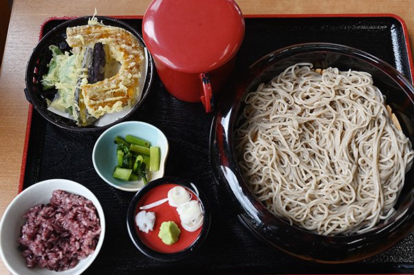 道の駅白馬で蕎麦定食
