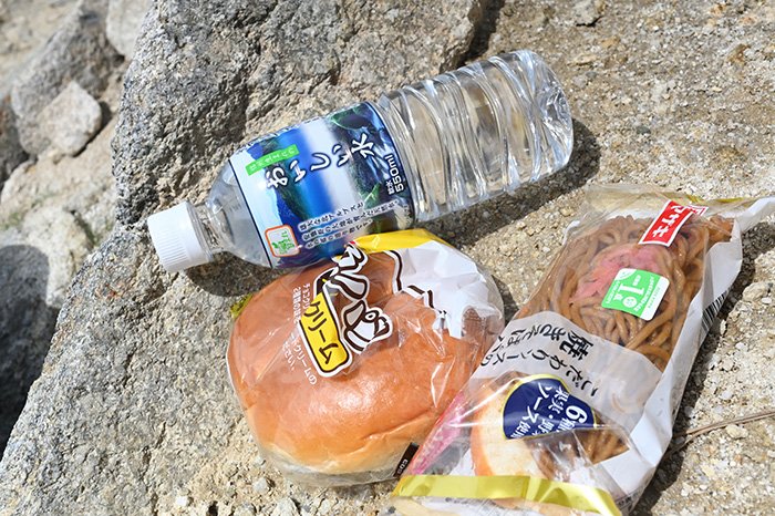 ランチです。最後（３本目）のボトルを開けます