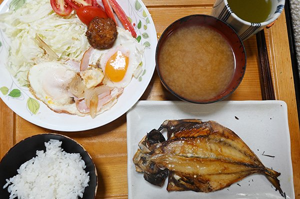 干物とハムエッグ定食