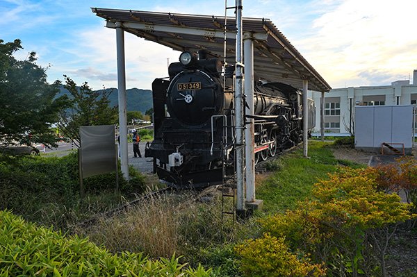 湖畔にたたずむD51