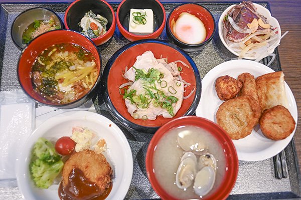 朝食バイキング