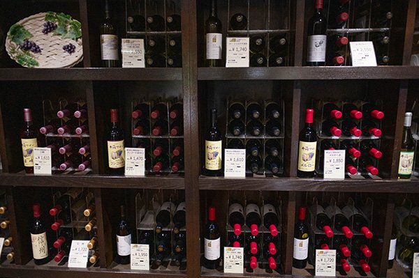 高級ワインの棚