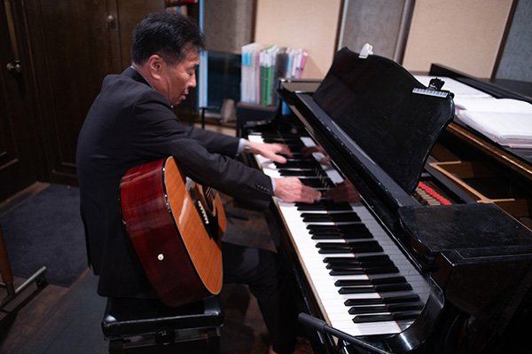 大魔王様と「愛と風のように」を歌いました。