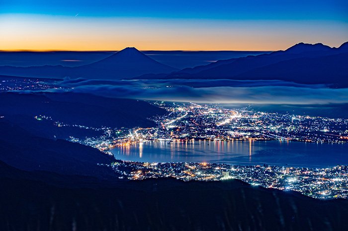 諏訪湖夜景と富士山