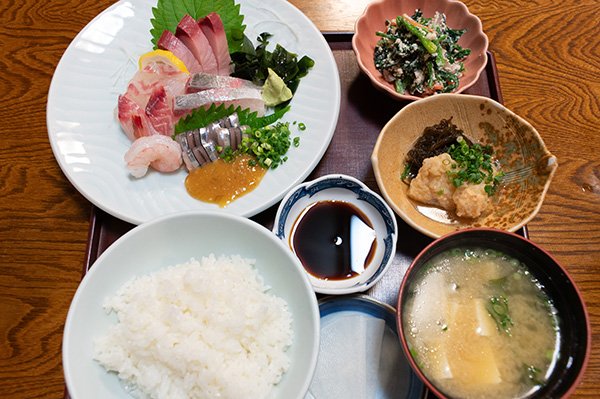 魚松の刺身定食